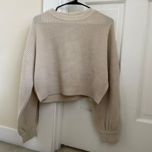 Tan H&M Divided Women’s Cropped Knit Sweater